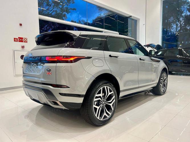 2025新澳门正版免费挂牌灯牌和20多万的车14万卖与20几万的车子