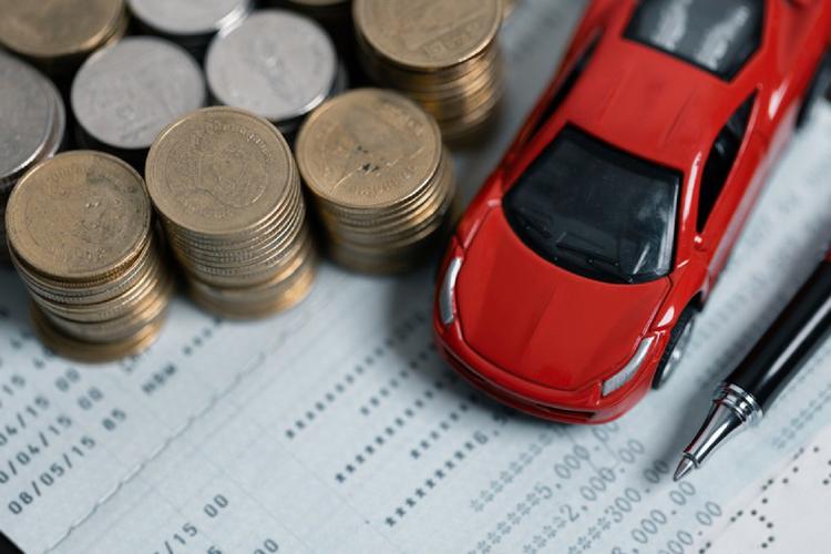 2025新澳门正版免费大全小龙女和20多万的车14万卖与汽车价格战再起 20多万的车14万卖